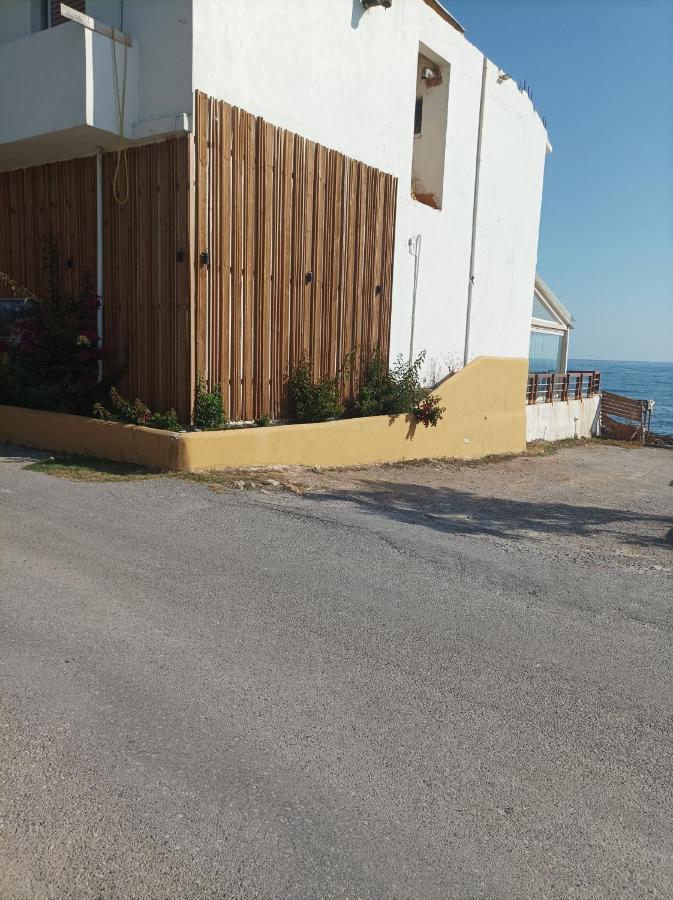 Beachfront Apartment Rethymno  Ngoại thất bức ảnh